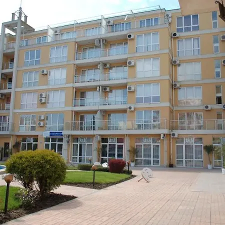 Apartmanhotel Flores Park Napospart