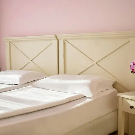 Flores Park Apartmanhotel Napospart